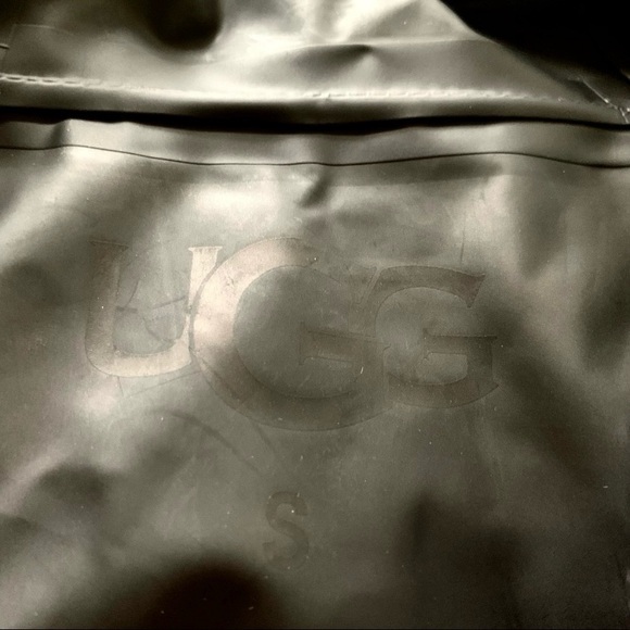 UGG Women’s Rain Jacket Medium New - Picture 7 of 13